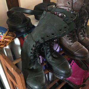 Doc marten triumph boot black